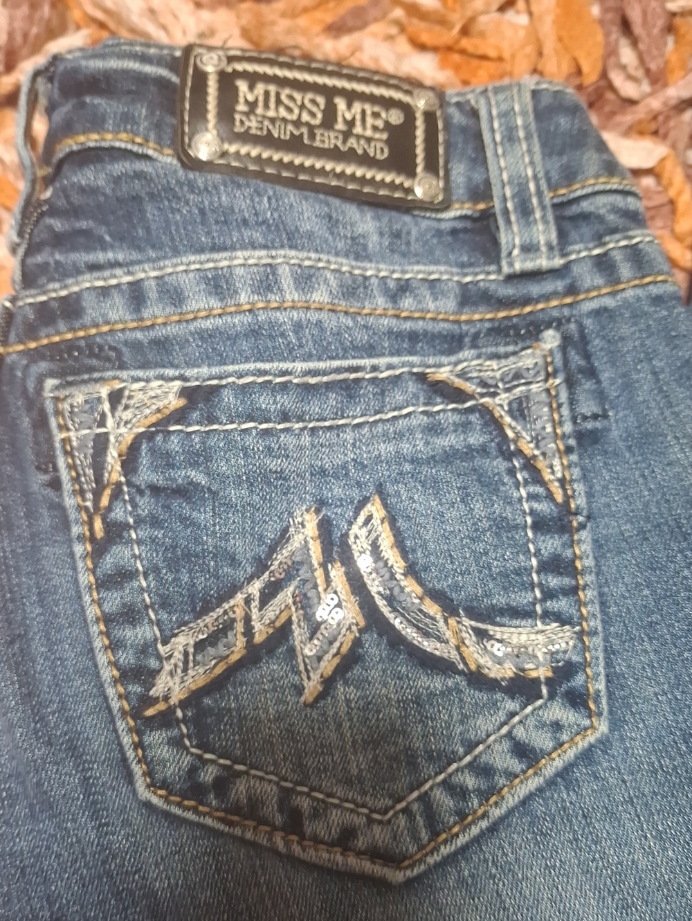 Miss Me Jeans - Picture 2 of 8